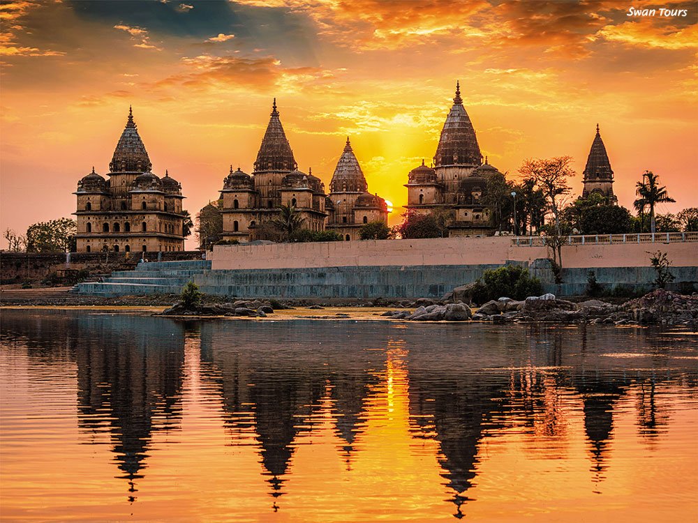 Top 5 Tourist Places in Madhya Pradesh