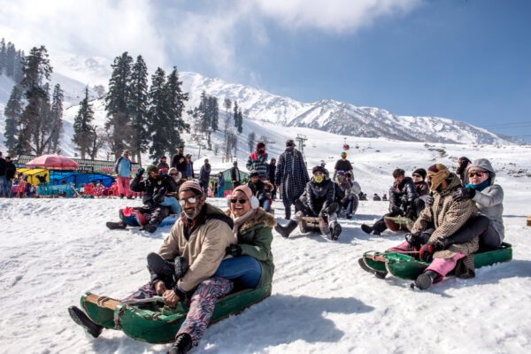 Kashmir Tour Packages from Bangalore